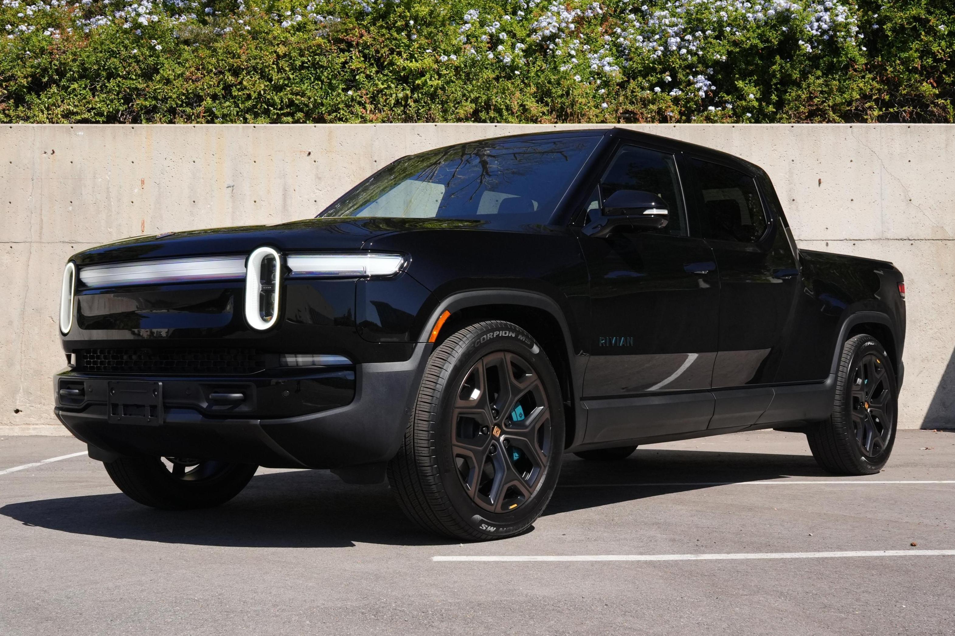 2026 Rivian R1 sold at auction for $92,500