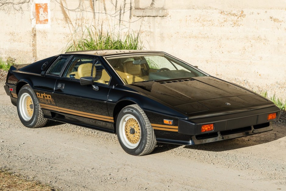1983 Lotus Esprit sold at auction for $55,000
