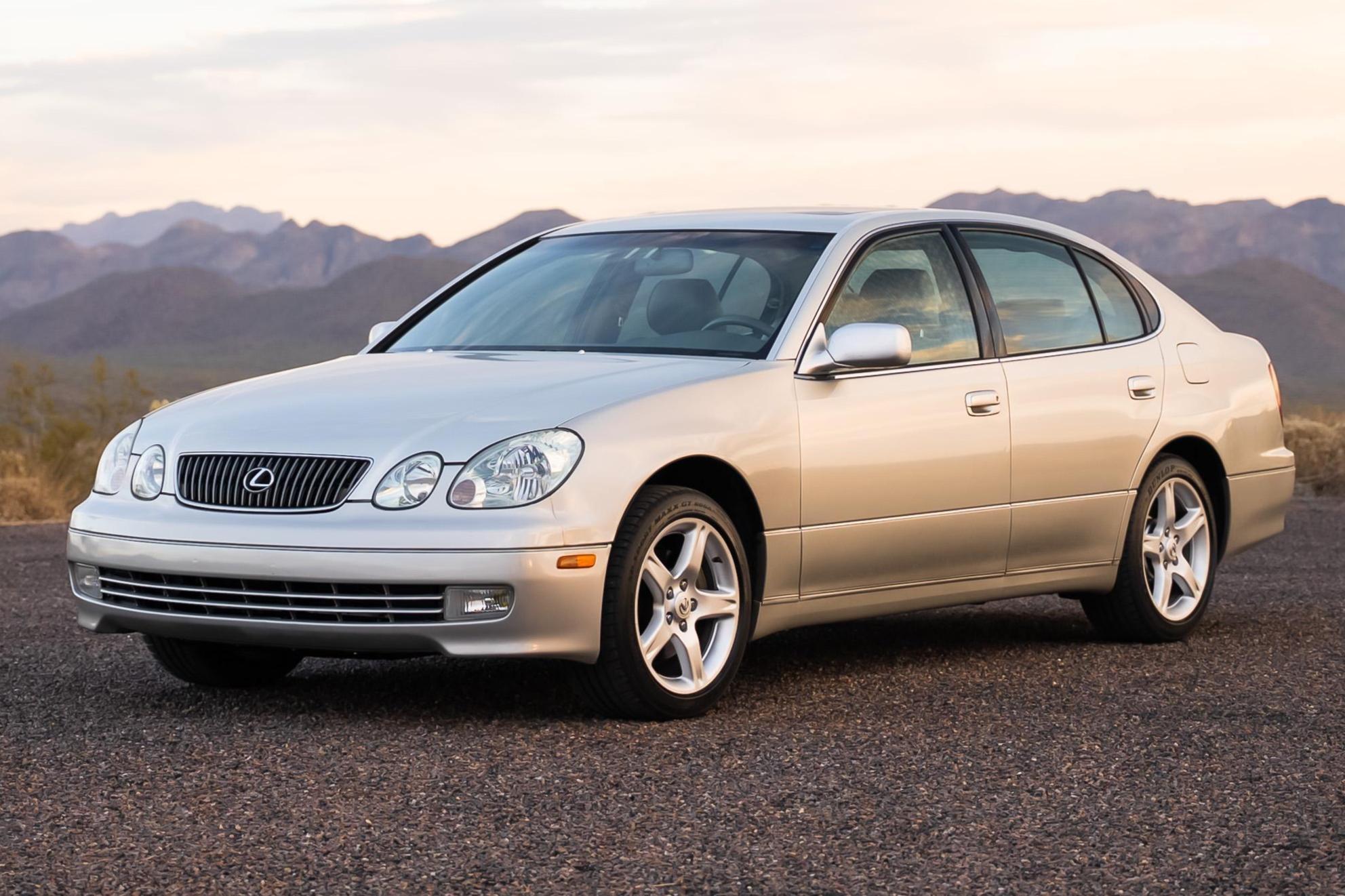 2001 Lexus GS sold at auction for $15,500