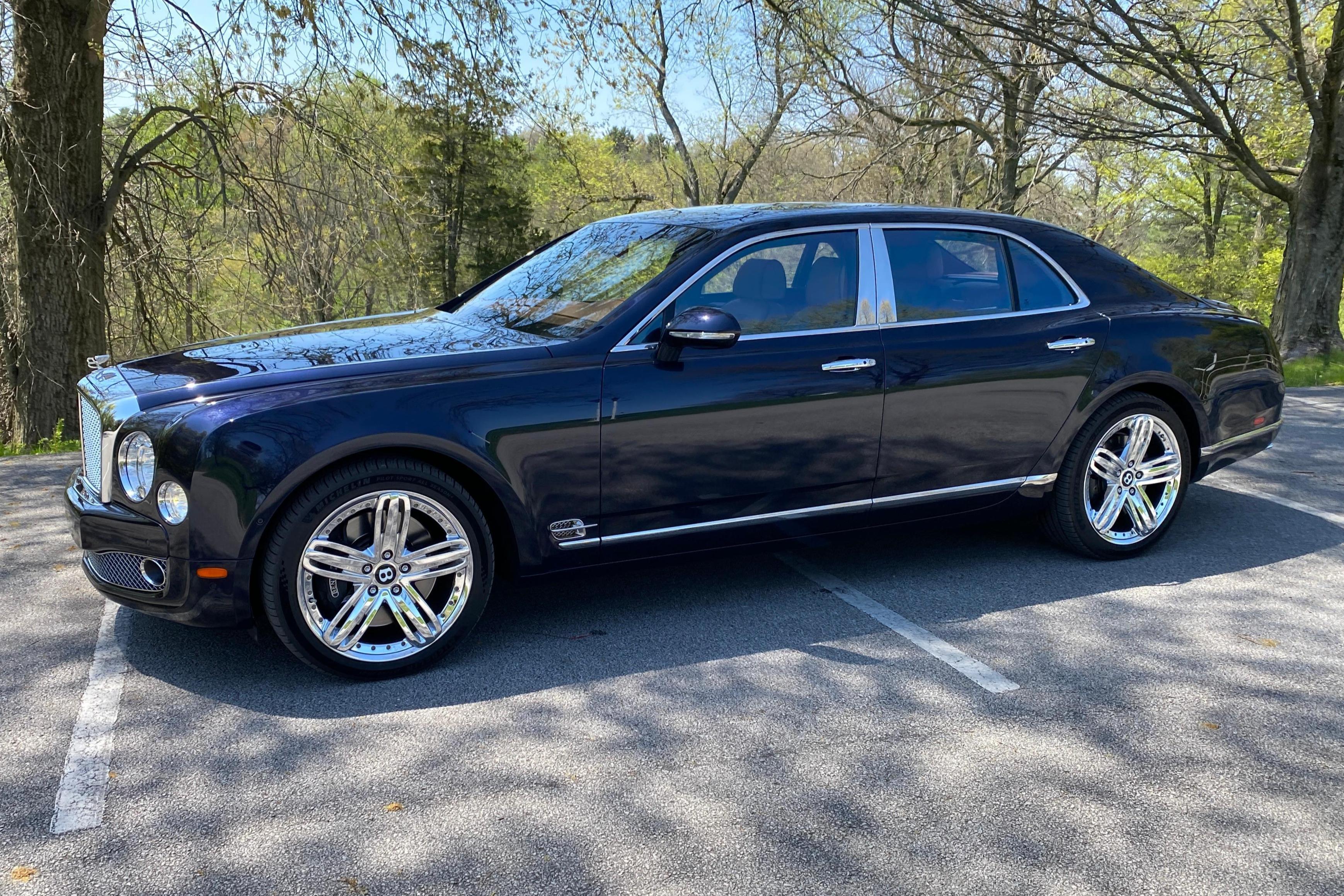 2016 Bentley Mulsanne sold at auction for $87,000