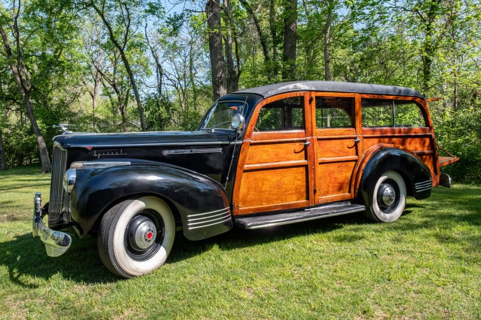 1941 Packard Six sold at auction for $27,001