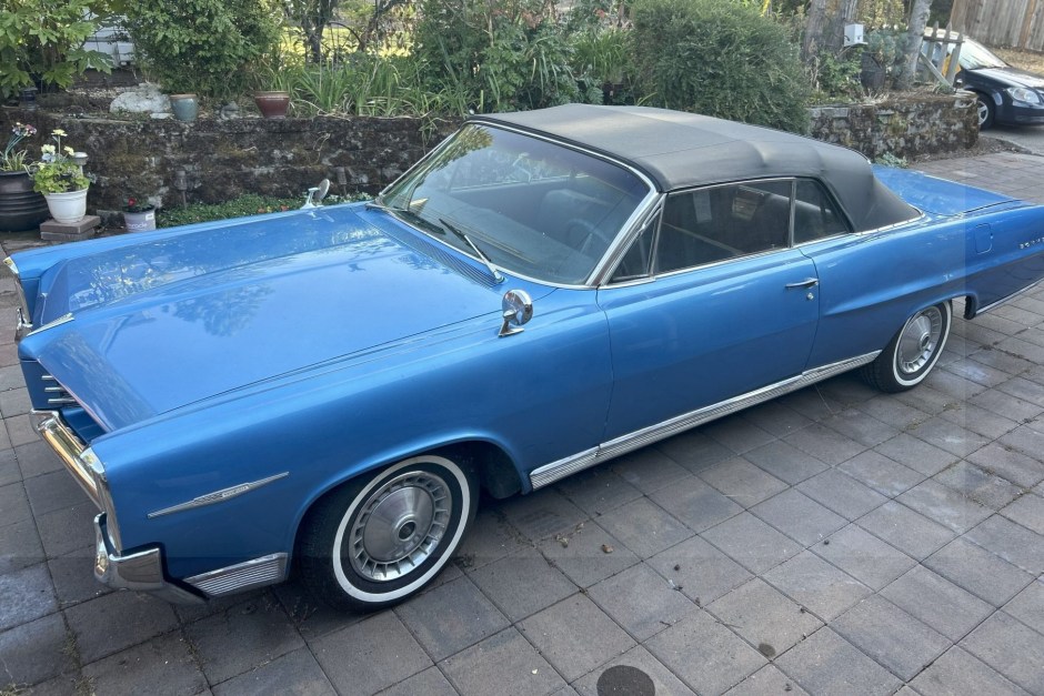 1964 Pontiac Bonneville sold at auction for $7,100