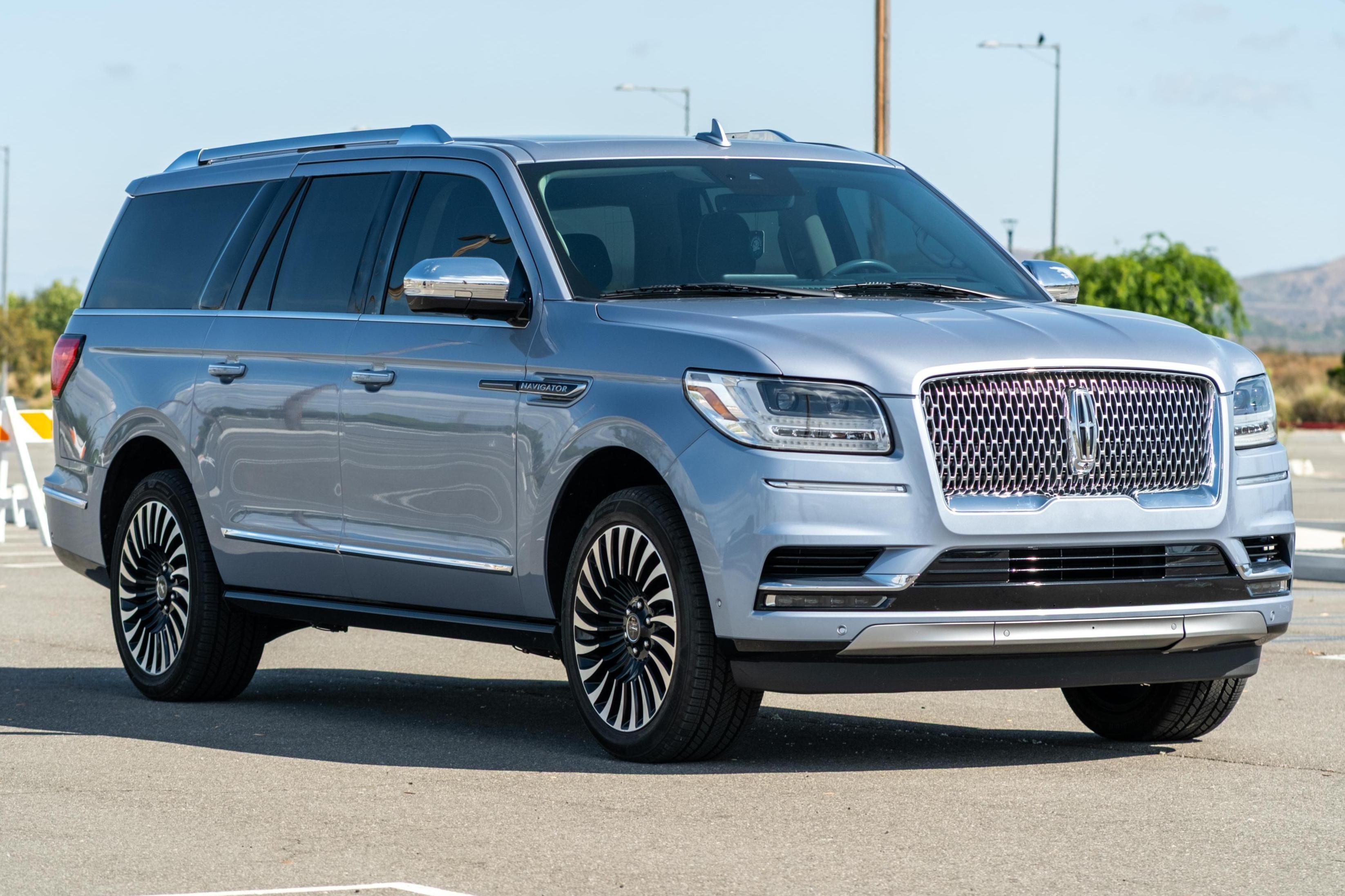 2020 Lincoln Navigator sold at auction for $40,500
