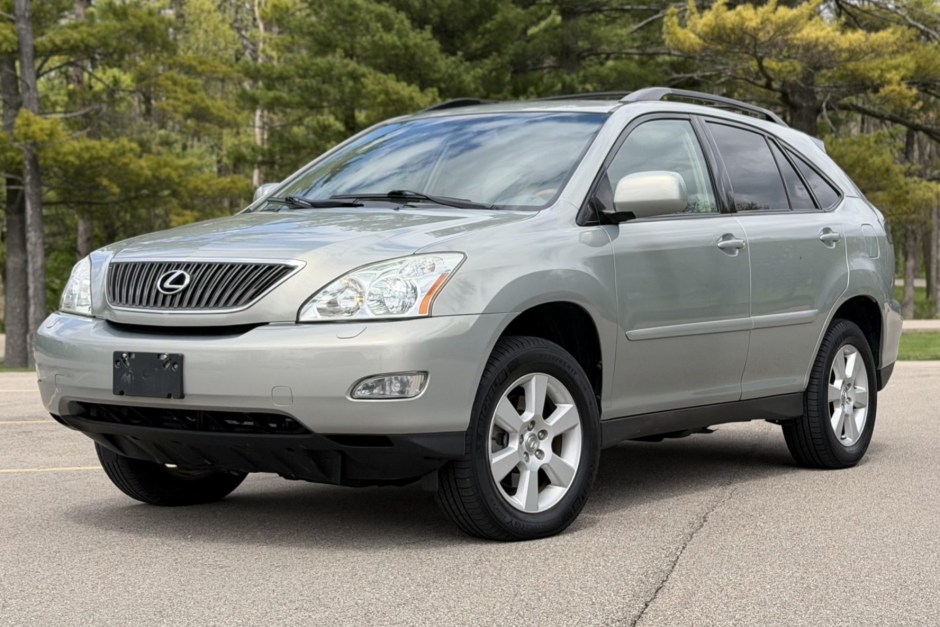 2004 Lexus RX sold at auction for $13,000