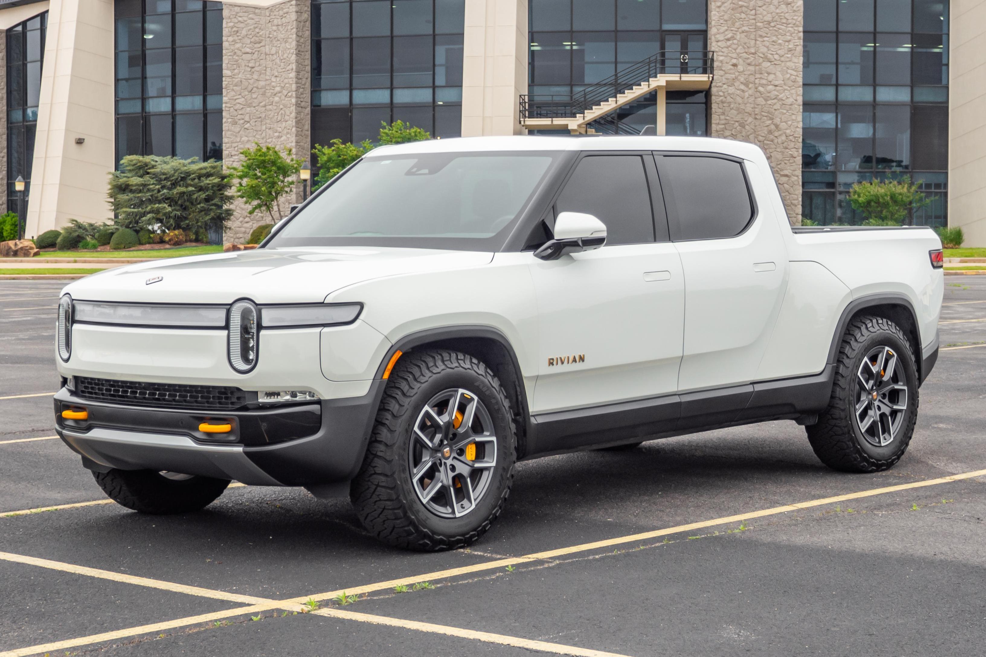 2022 Rivian R1 sold at auction for $55,000