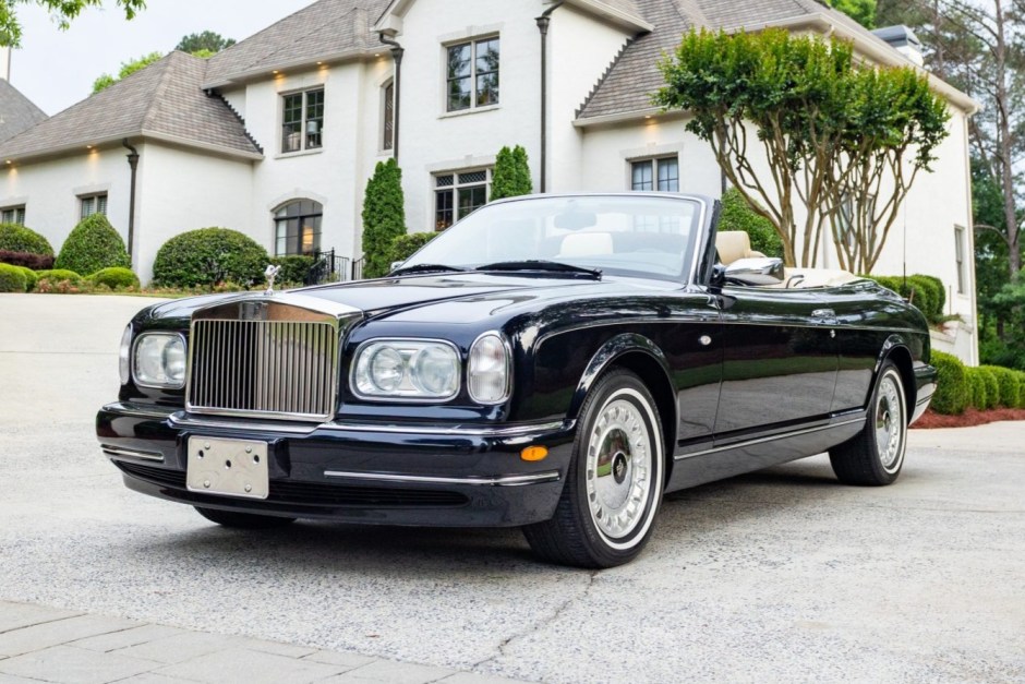 2001 Rolls-Royce Corniche sold at auction for $115,000