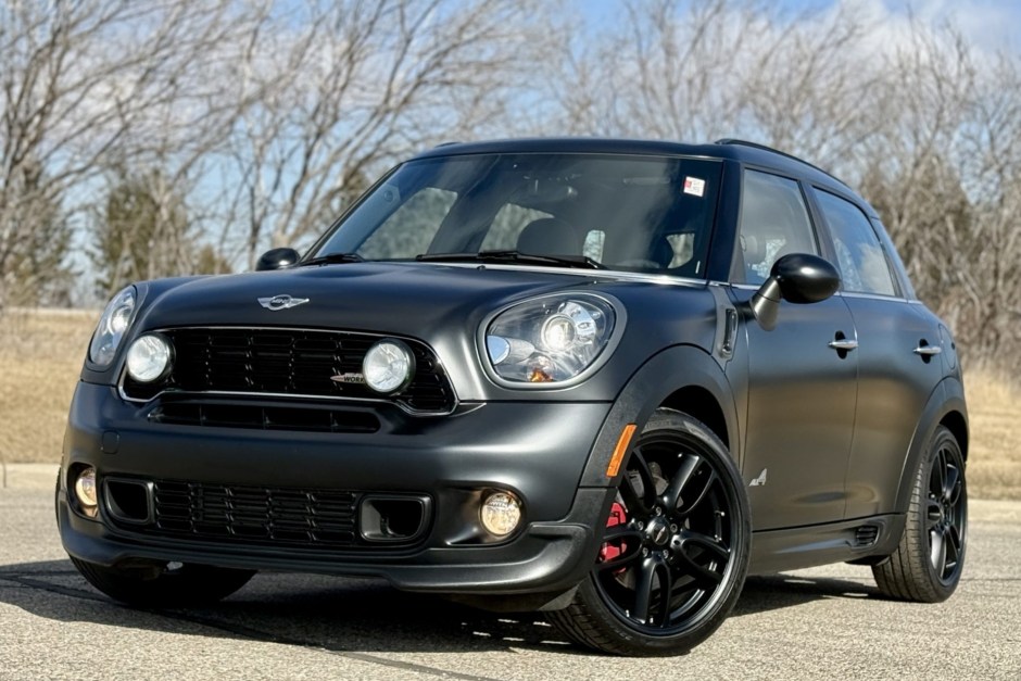 2014 Mini Countryman sold at auction for $16,750