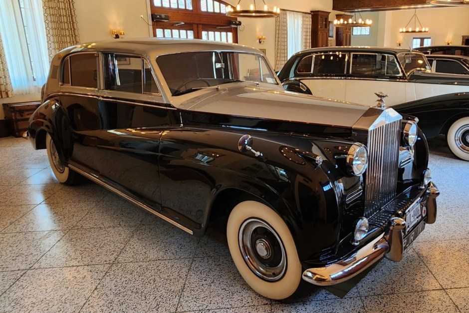 1956 Rolls-Royce Wraith sold at auction for $38,500