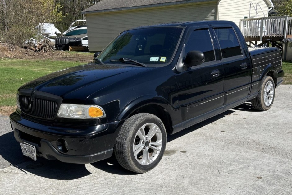 2002 Lincoln Blackwood sold at auction for $6,000