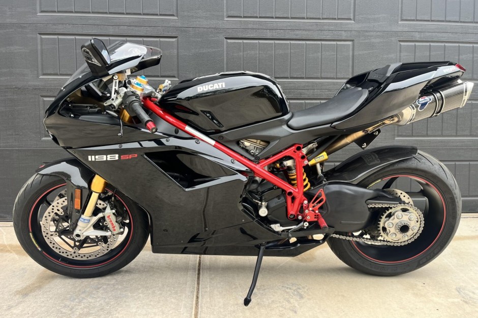 2011 Ducati Superbike sold at auction for $10,700
