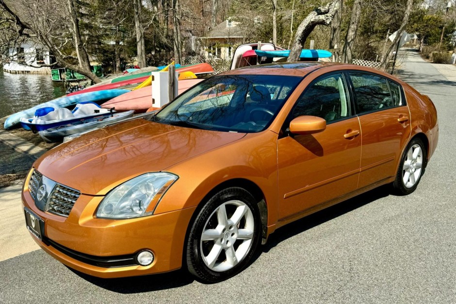 2004 Nissan Maxima sold at auction for $6,600