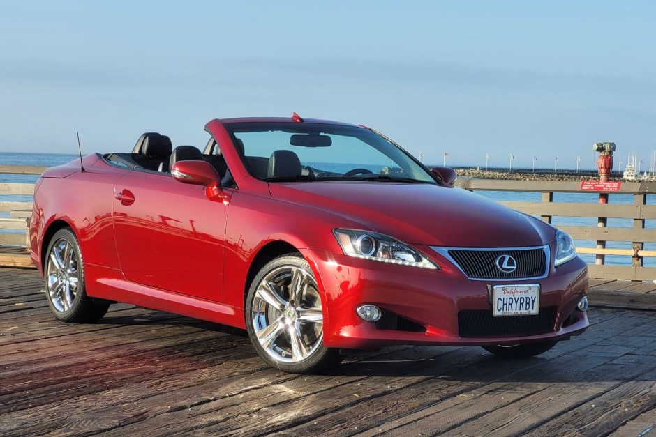 2012 Lexus IS sold at auction for $26,750