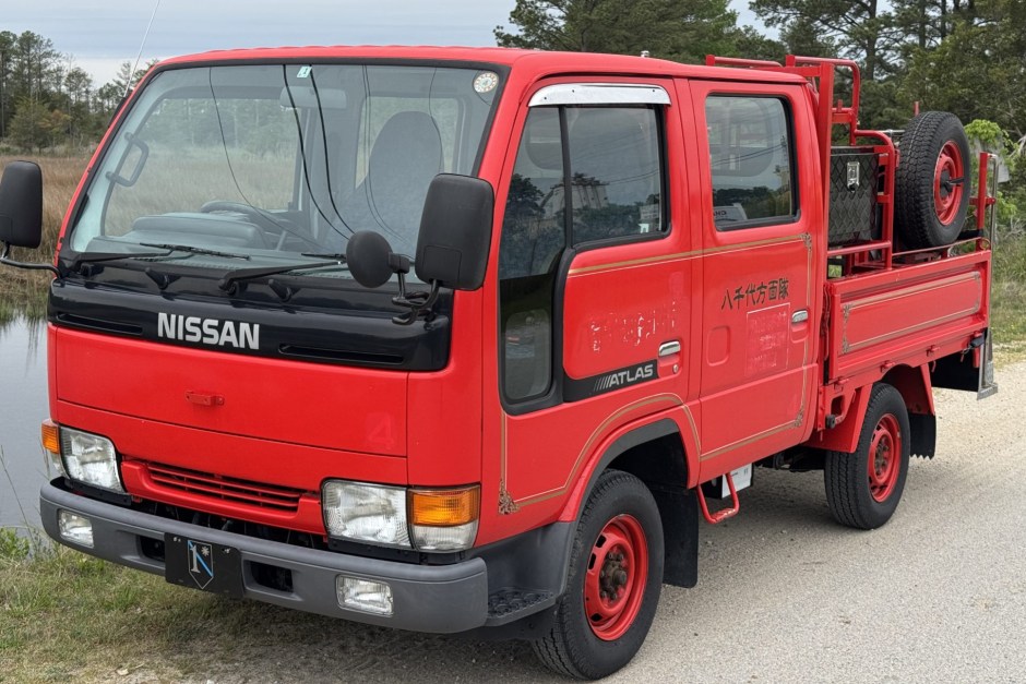 1997 Nissan Atlas sold at auction for $10,500