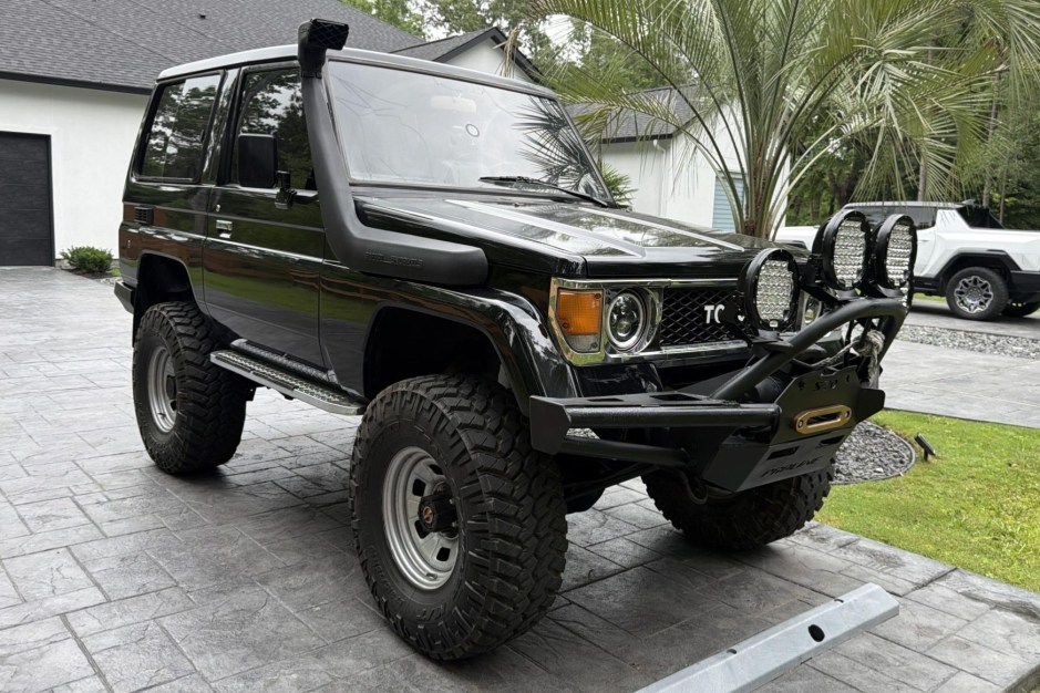 1987 Toyota Land Cruiser 70 Series sold at auction for $17,500