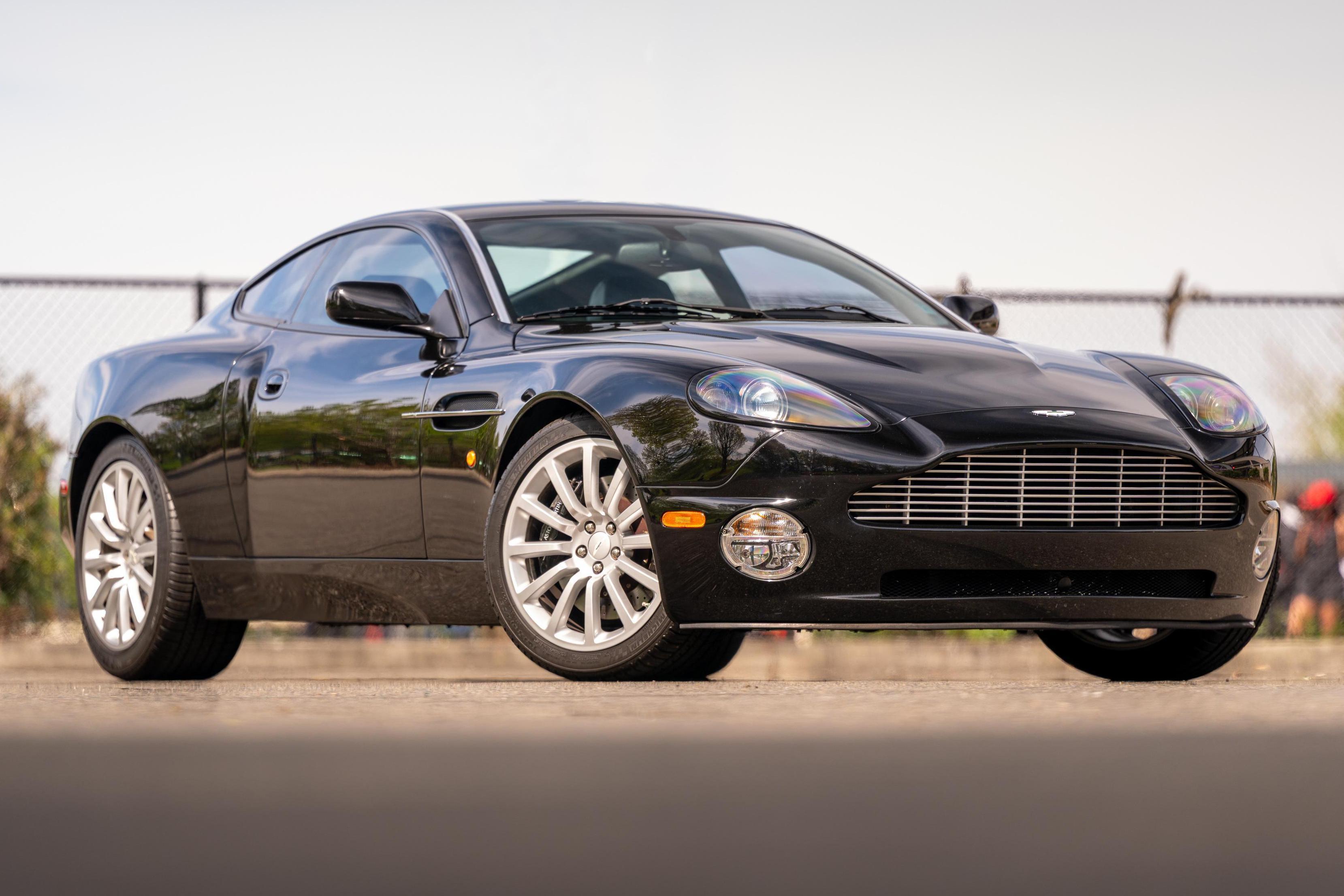 2002 Aston Martin Vanquish sold at auction for $38,000