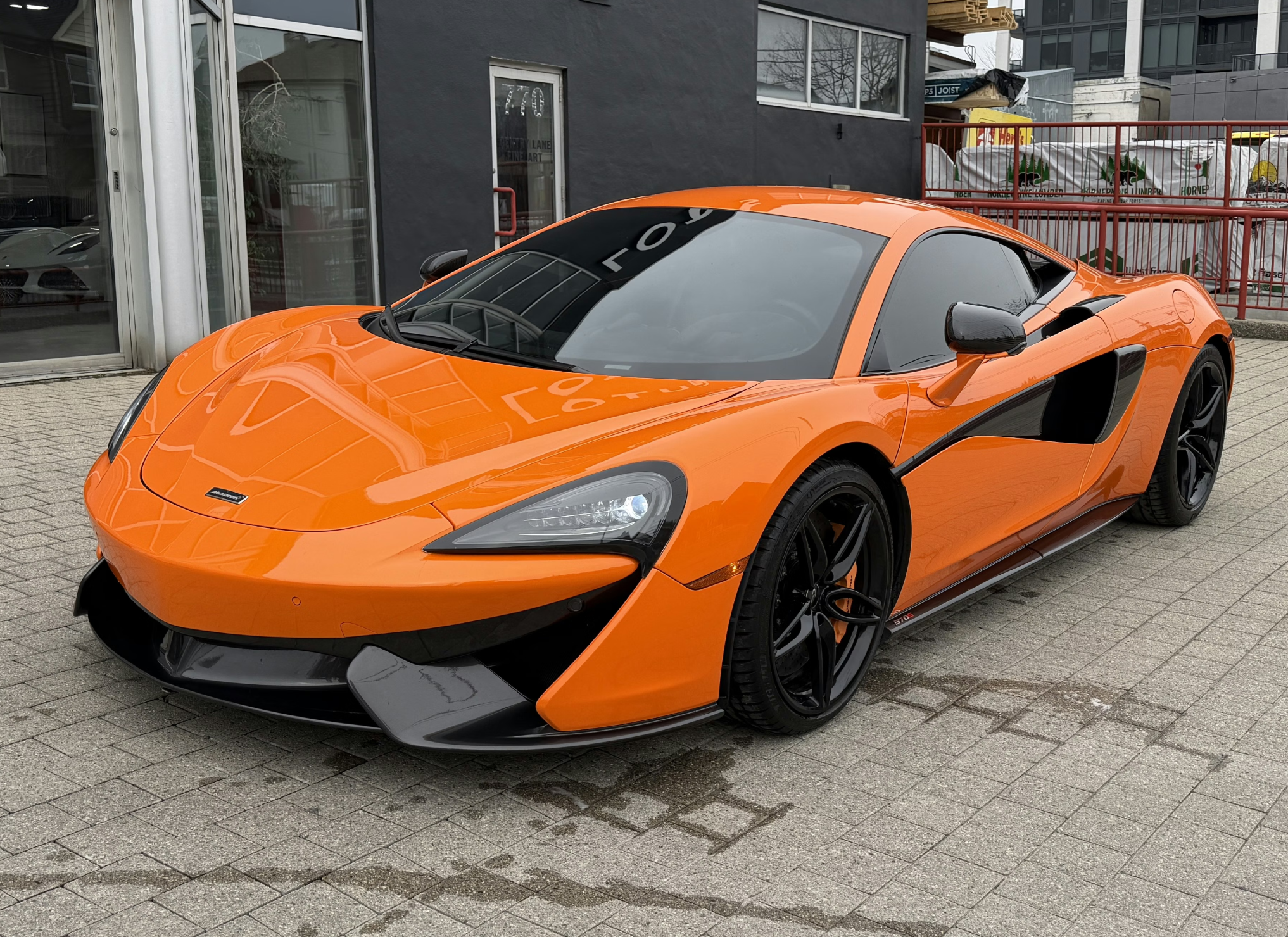 2016 McLaren 570S sold at auction for $90,000