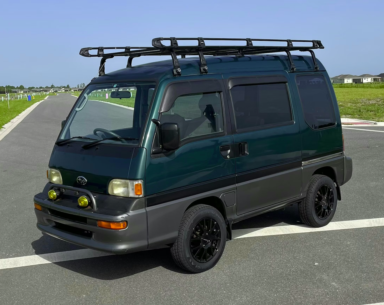 1996 Subaru Sambar sold at auction for $8,700