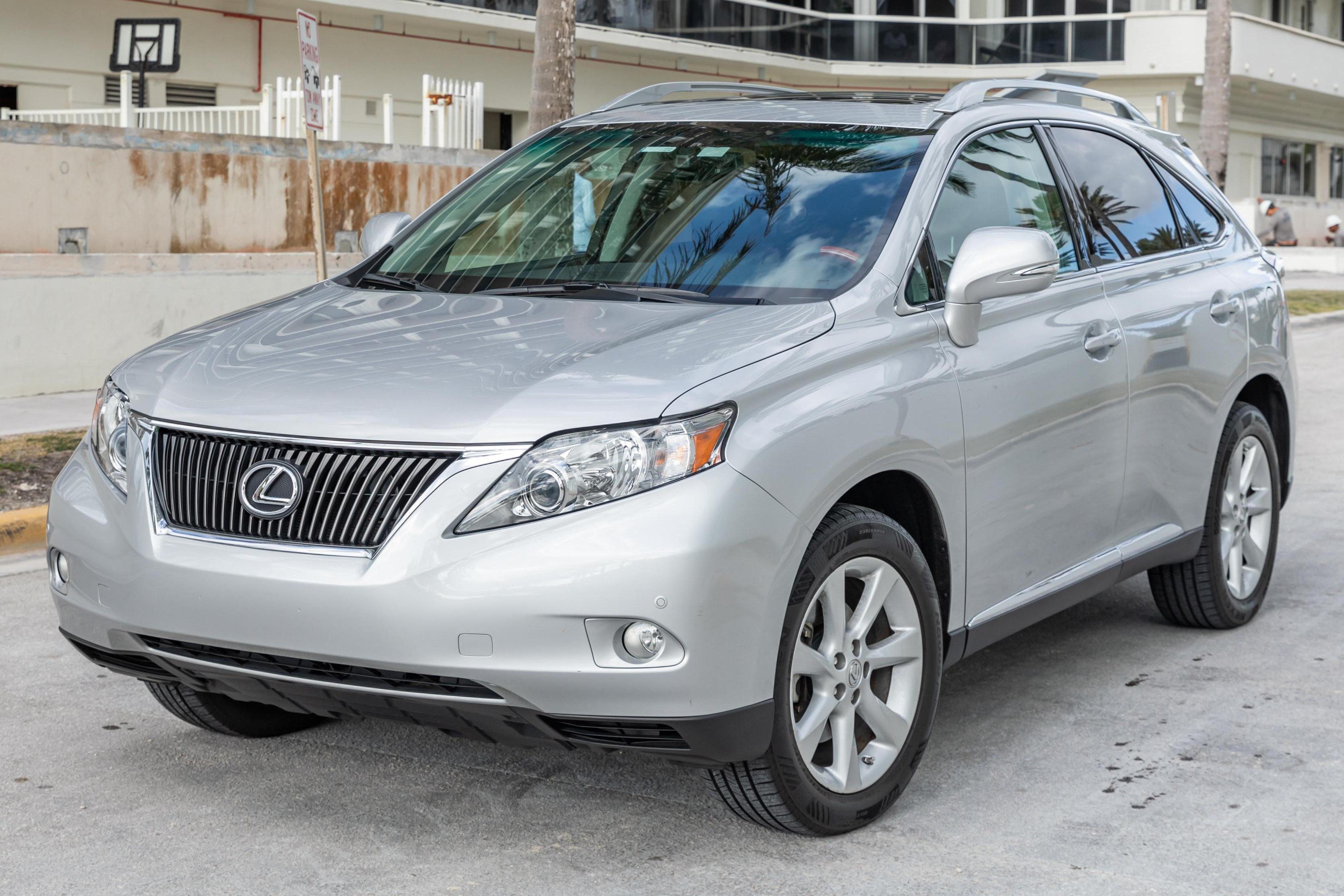 2010 Lexus RX sold at auction for $21,500