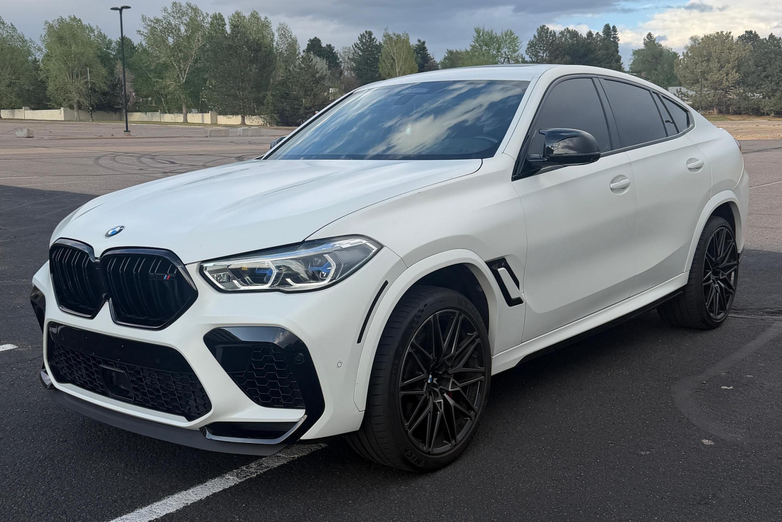 2021 BMW X6 sold at auction for $60,000