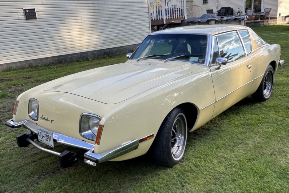 1981 Studebaker Avanti sold at auction for $17,001