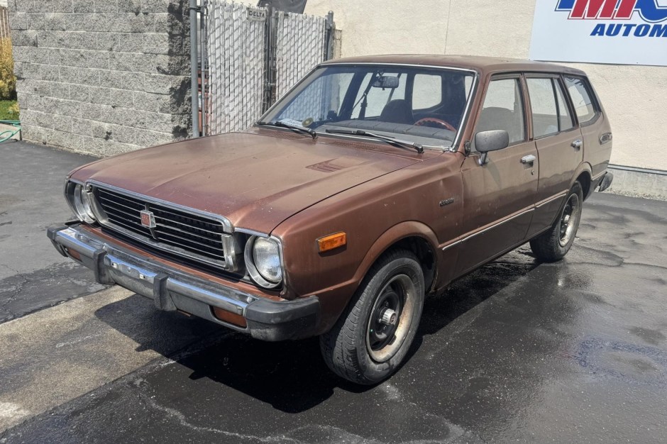 1975 Toyota Corolla sold at auction for $2,400