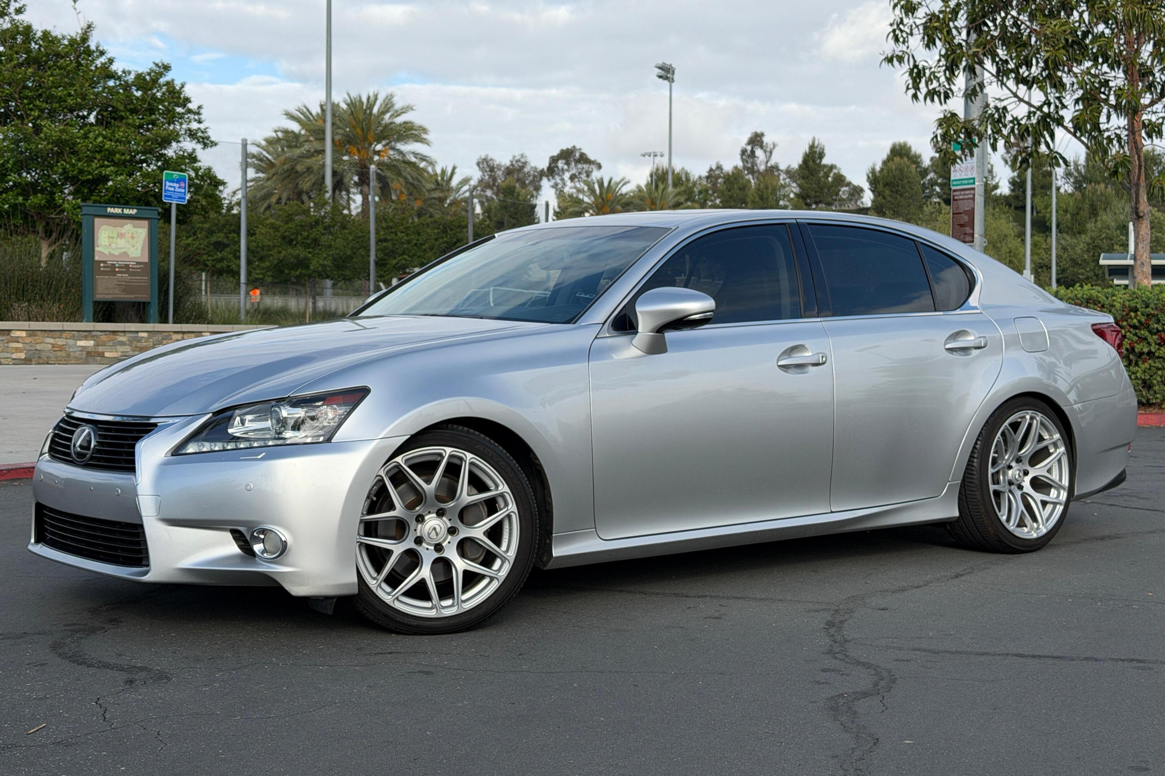 2013 Lexus GS sold at auction for $15,500