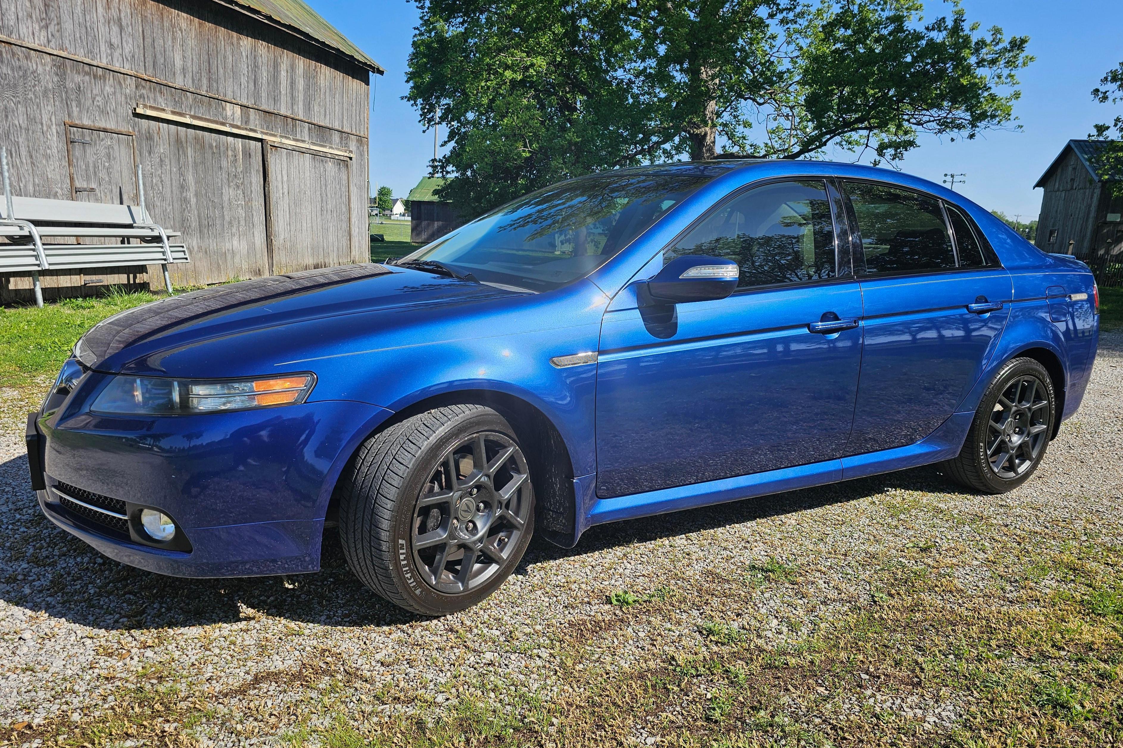 2008 Acura TL sold at auction for $10,200