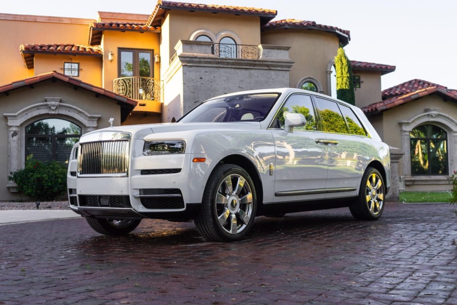 2024 Rolls-Royce Cullinan sold at auction for $330,000