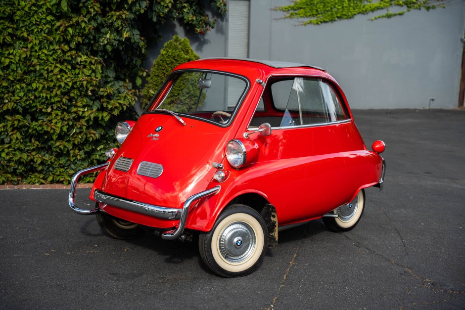 1959 BMW Isetta sold at auction for $29,500
