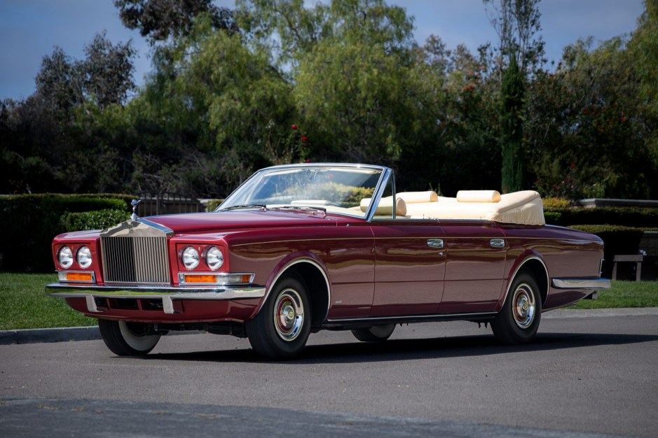 1971 Rolls-Royce Phantom sold at auction for $251,160