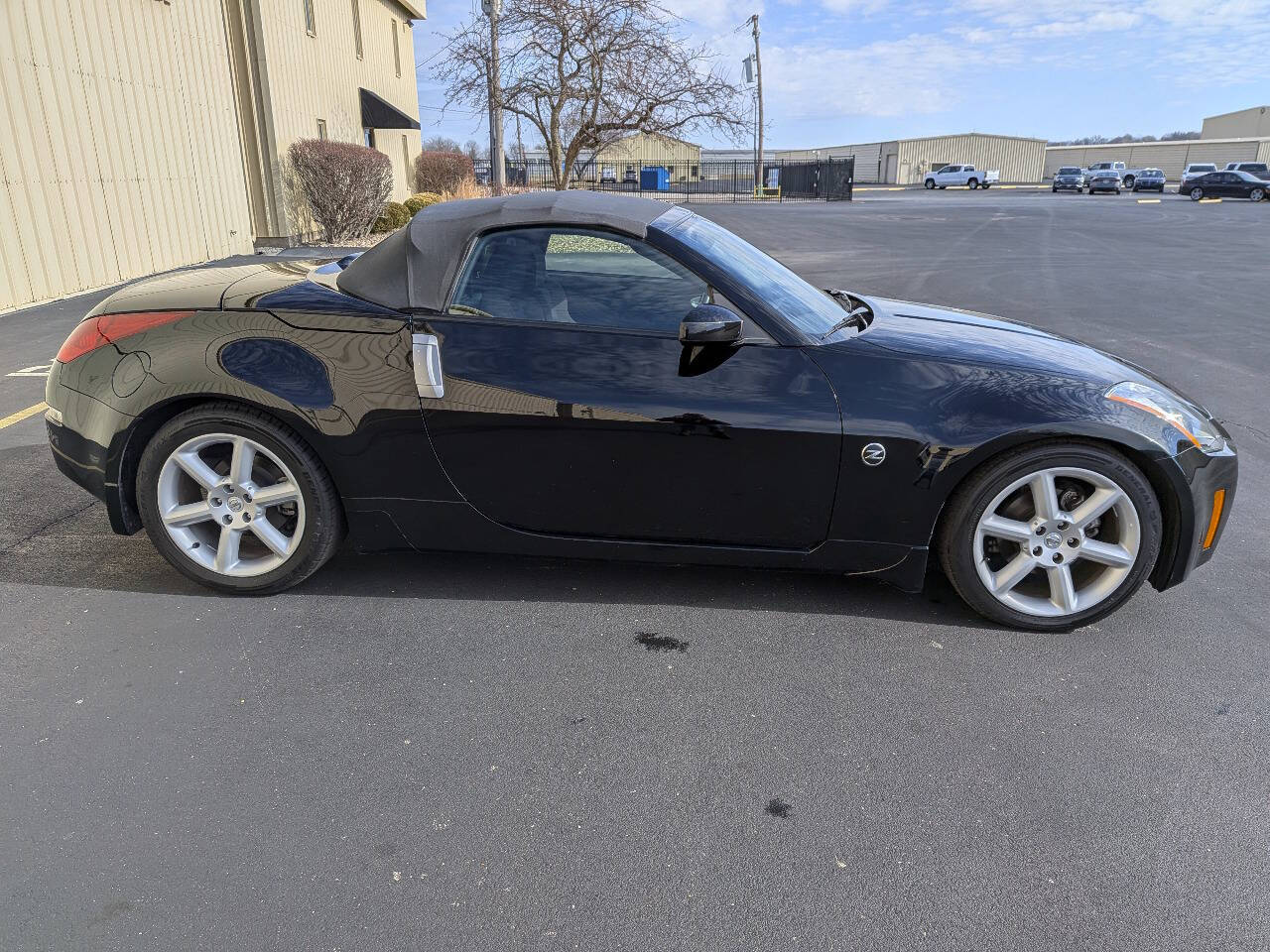 2004 Nissan 350Z sold at auction for $14,700