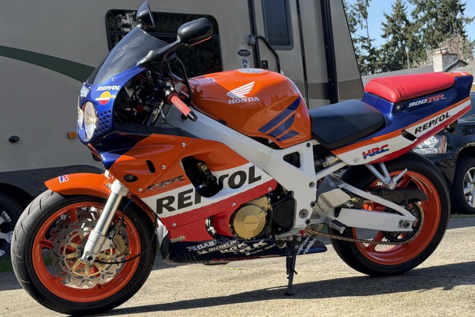 1993 Honda CBR sold at auction for $3,600