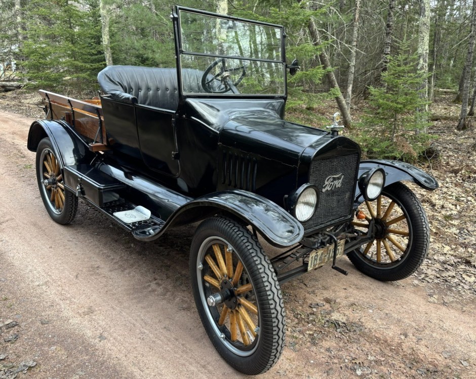 1921 Ford Model T sold at auction for $5,300