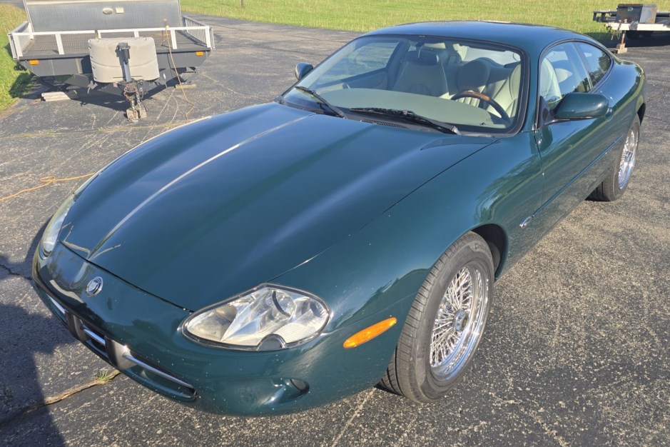1997 Jaguar XK8 sold at auction for $5,000