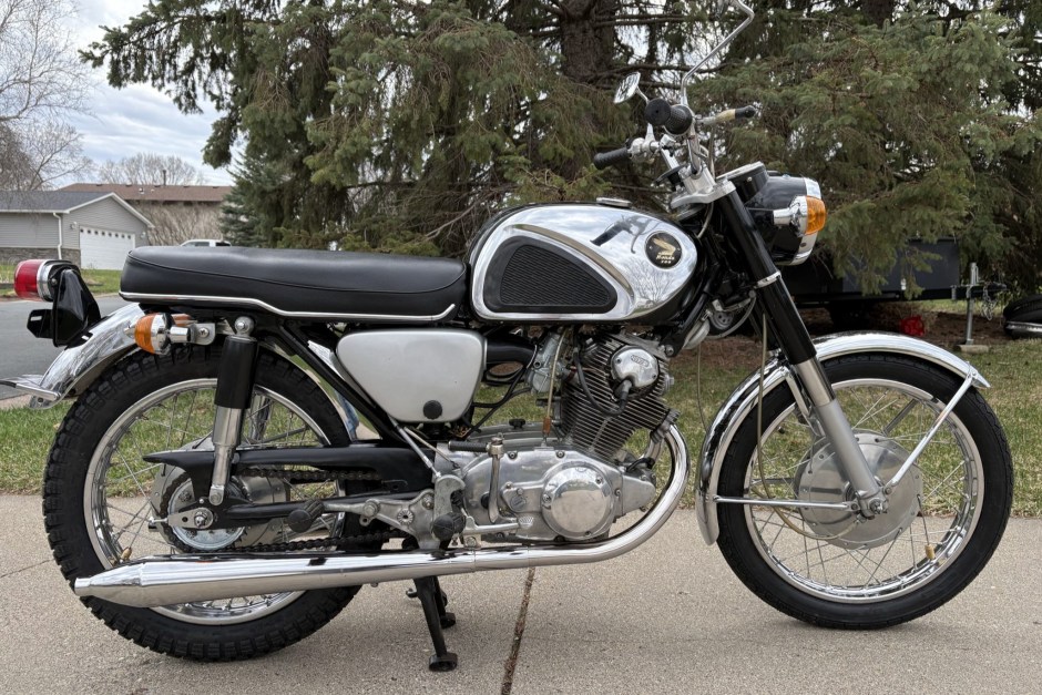 1967 Honda Dream, CB77 Super Hawk, & CL77 Scrambler sold at auction for $6,200