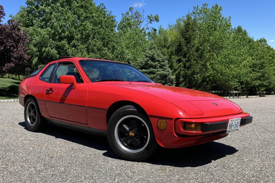 1987 Porsche 924 sold at auction for $12,250