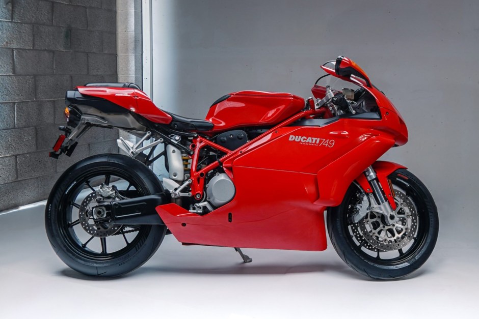 2006 Ducati 748 sold at auction for $6,100