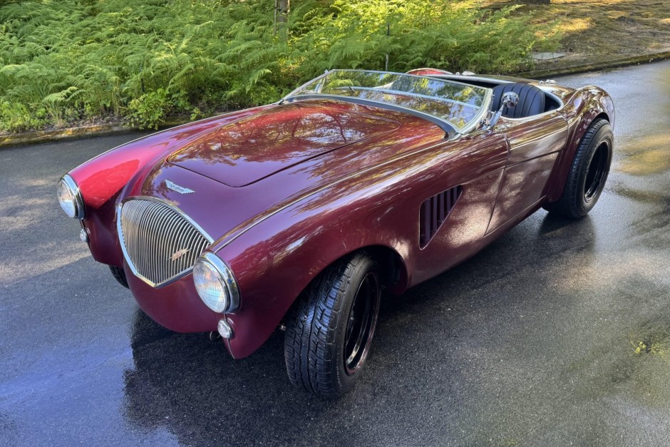 1954 Austin-Healey 100 sold at auction for $38,000