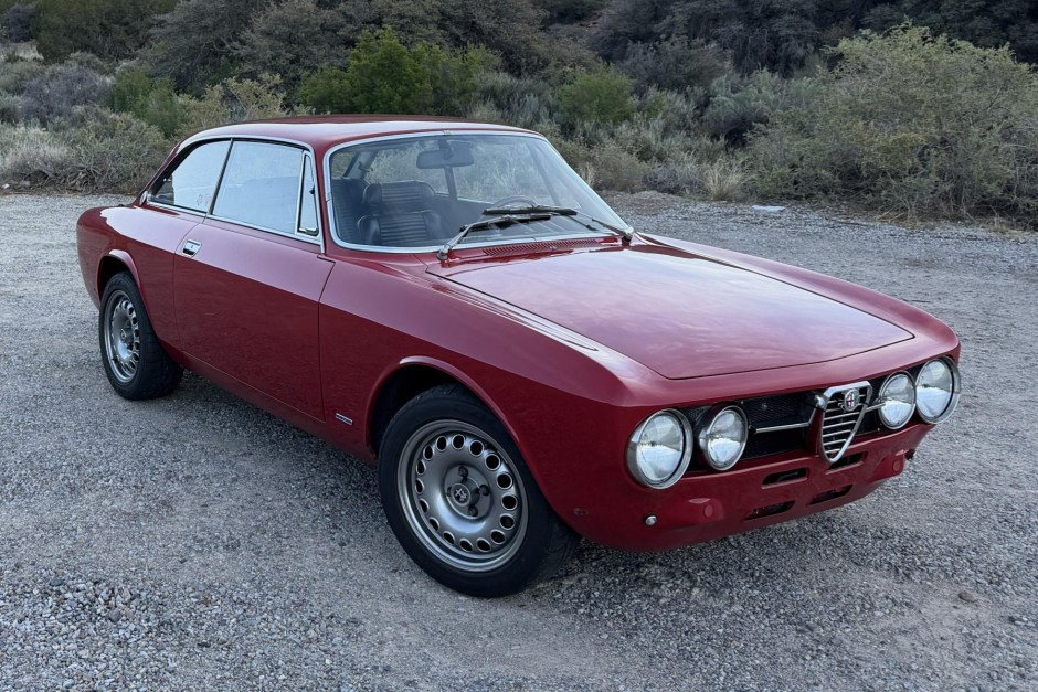 1974 Alfa Romeo GTV sold at auction for $32,000