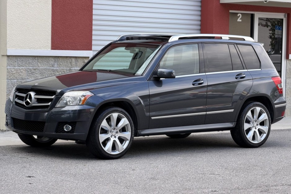 2011 Mercedes-Benz GLK-Class sold at auction for $11,750