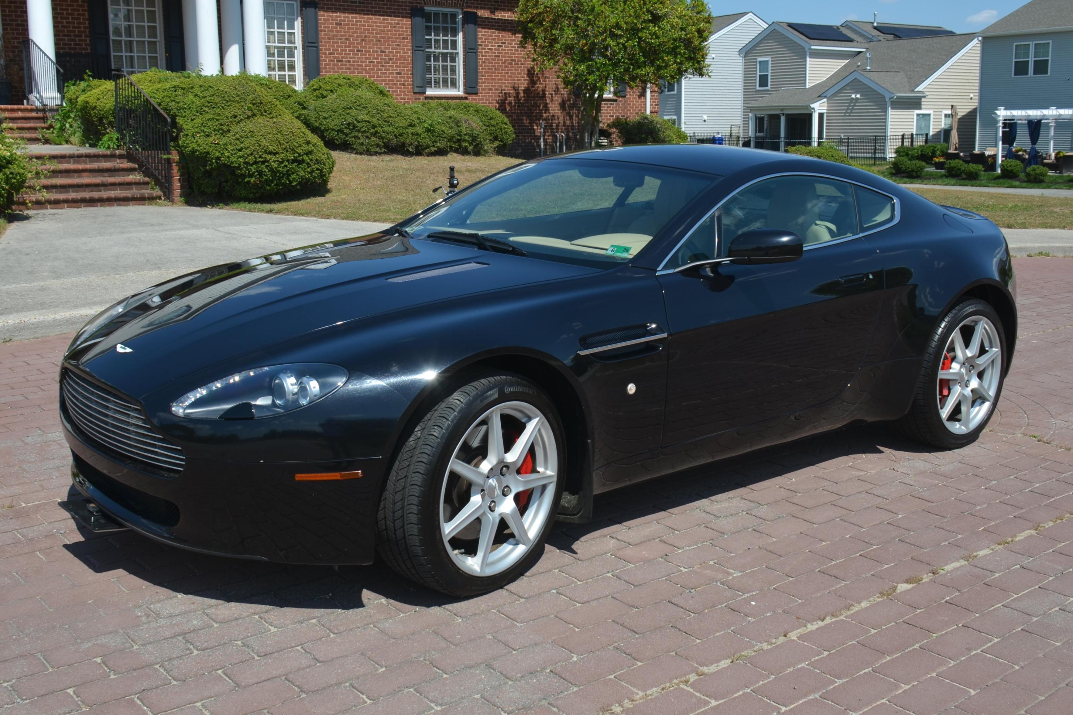 2008 Aston Martin Vantage sold at auction for $40,000