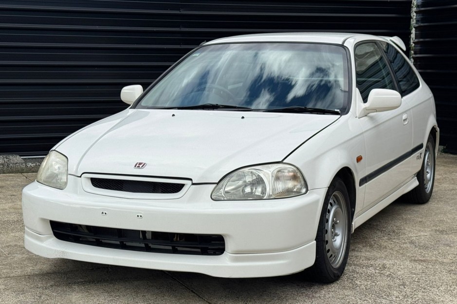 1998 Honda Civic Type R sold at auction for $15,000