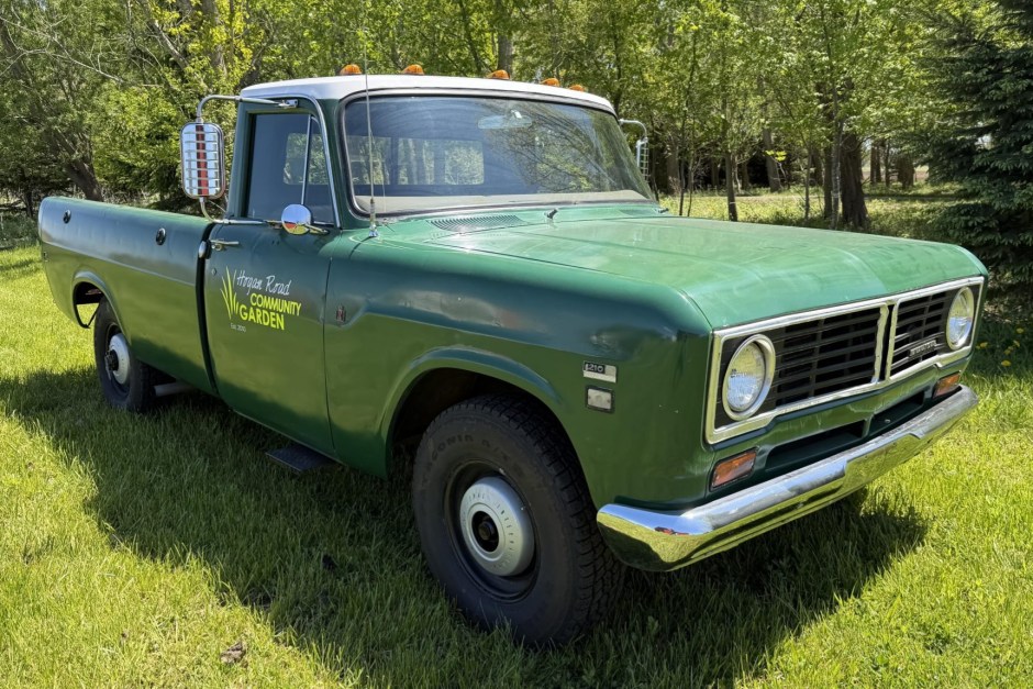 1973 International Harvester Pickup sold at auction for $8,500