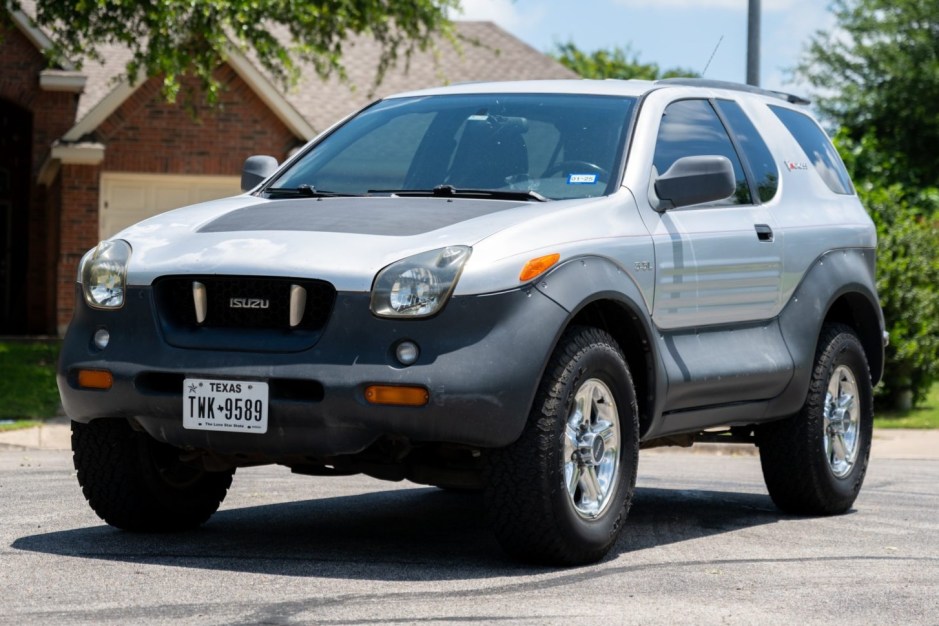 1999 Isuzu VehiCROSS sold at auction for $6,666