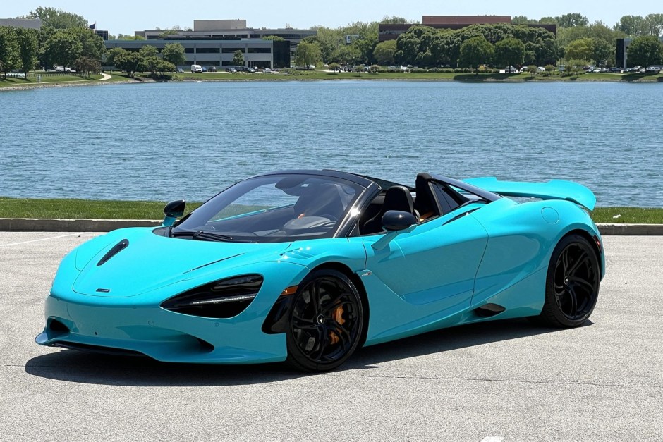 2024 McLaren 720S sold at auction for $335,000