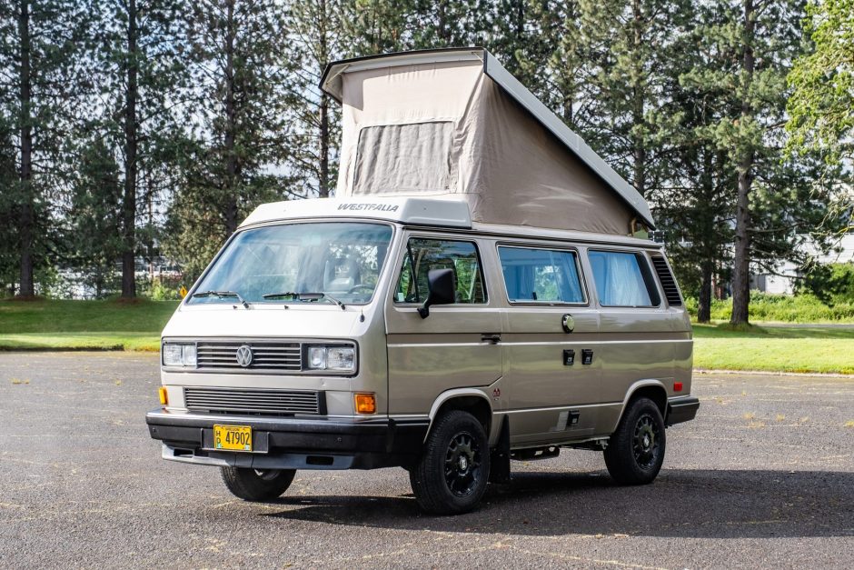 1990 Volkswagen Vanagon sold at auction for $15,000