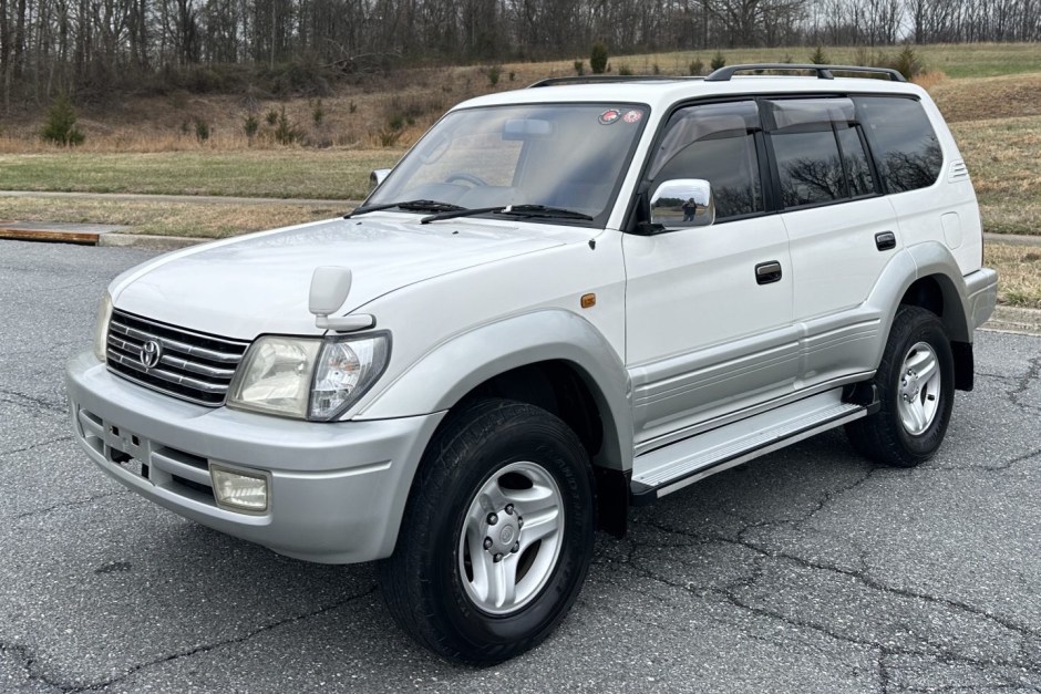 2000 Toyota Prado sold at auction for $15,000