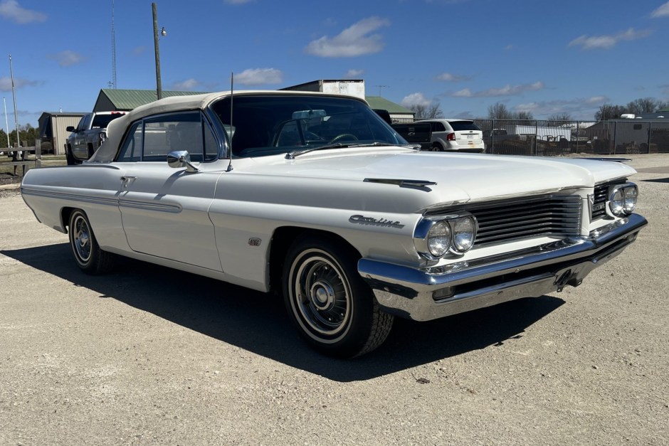 1962 Pontiac Catalina sold at auction for $8,100
