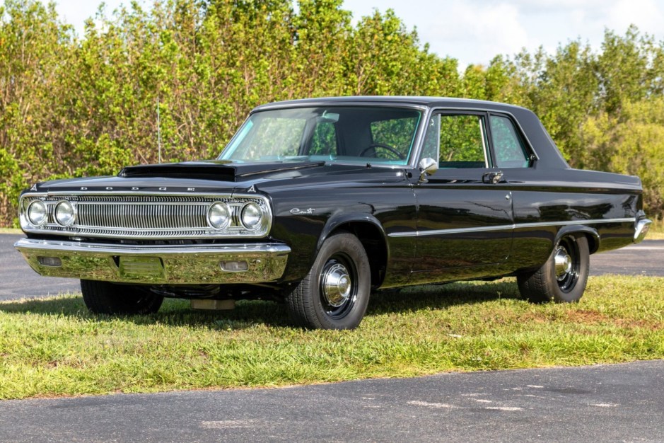 1965 Dodge Coronet sold at auction for $28,000