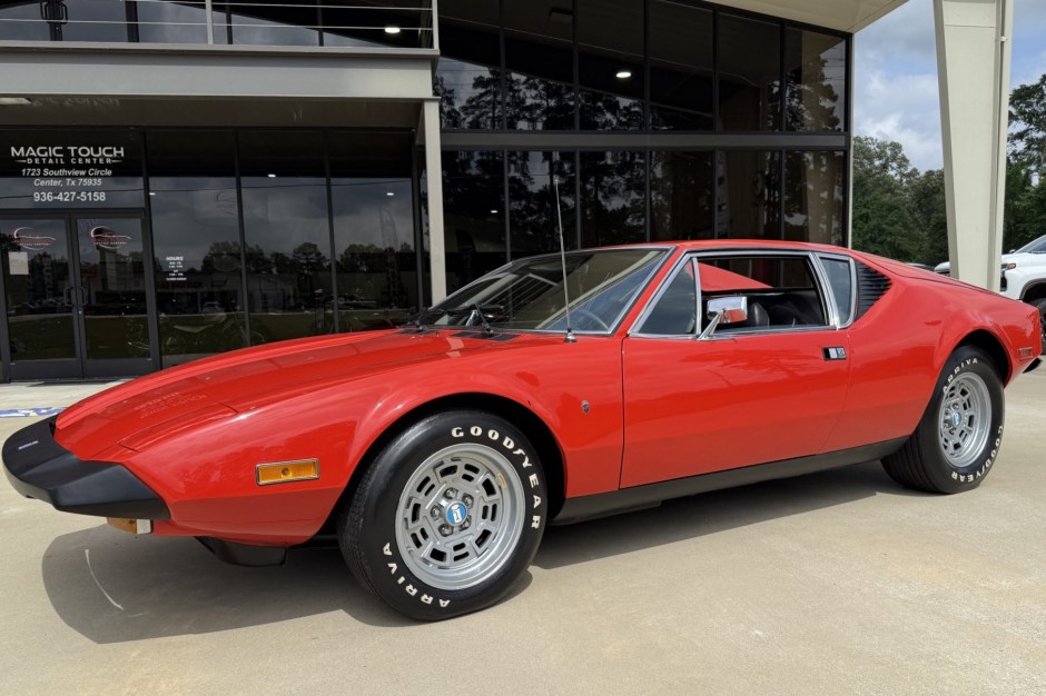 1974 DeTomaso Pantera sold at auction for $130,000